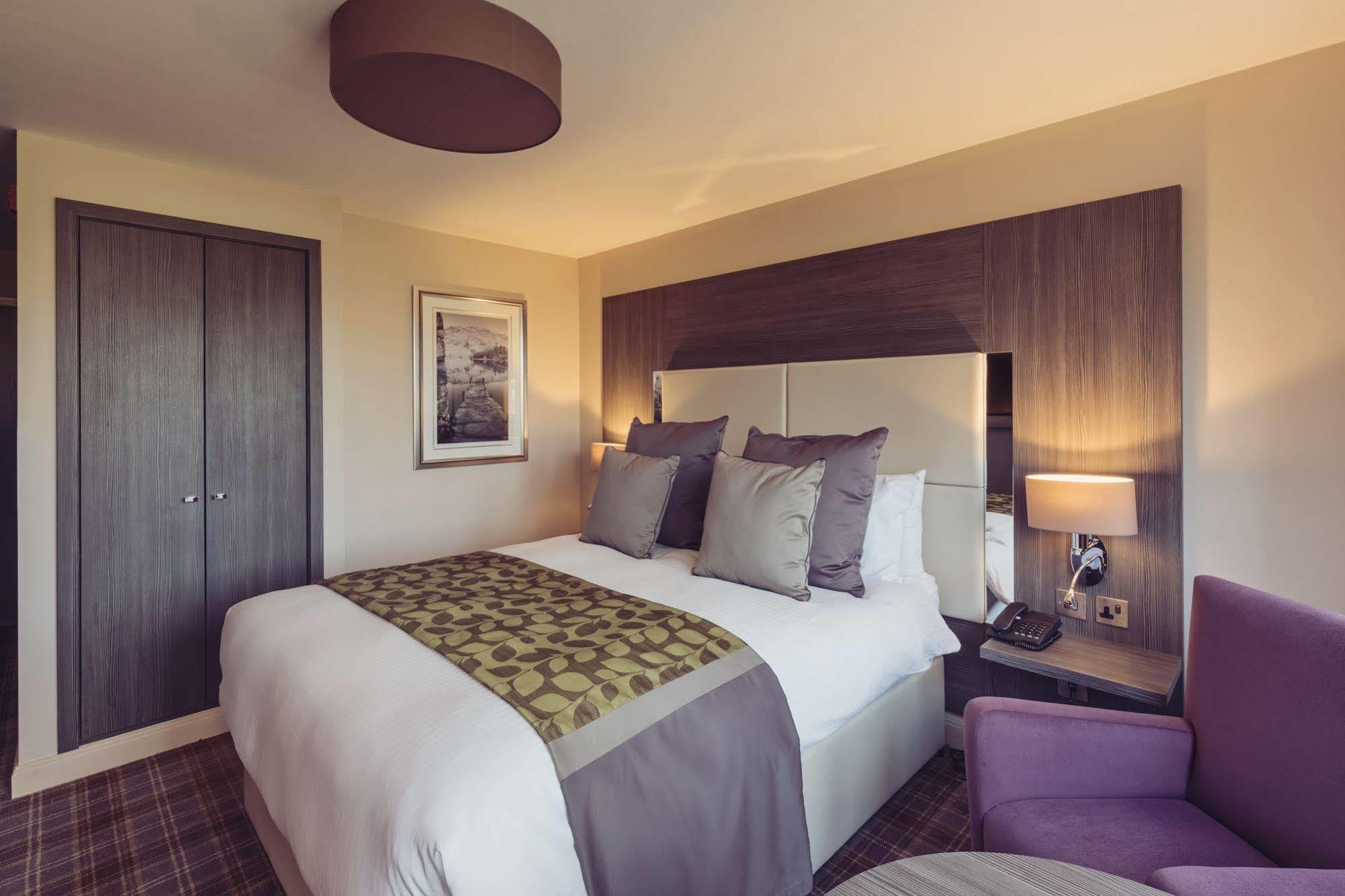 Abbey House Hotel Barrow-in-Furness Esterno foto