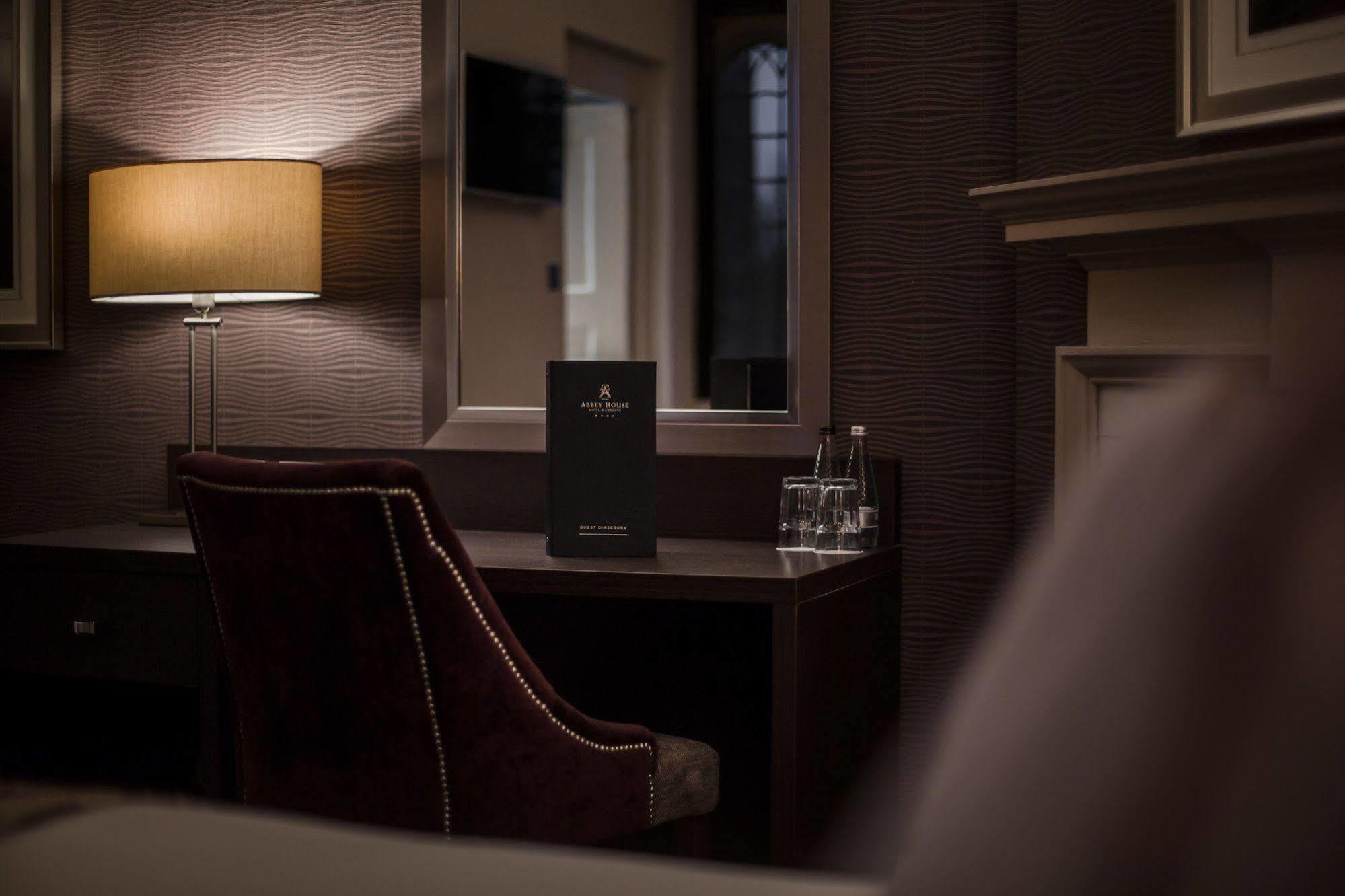 Abbey House Hotel Barrow-in-Furness Esterno foto